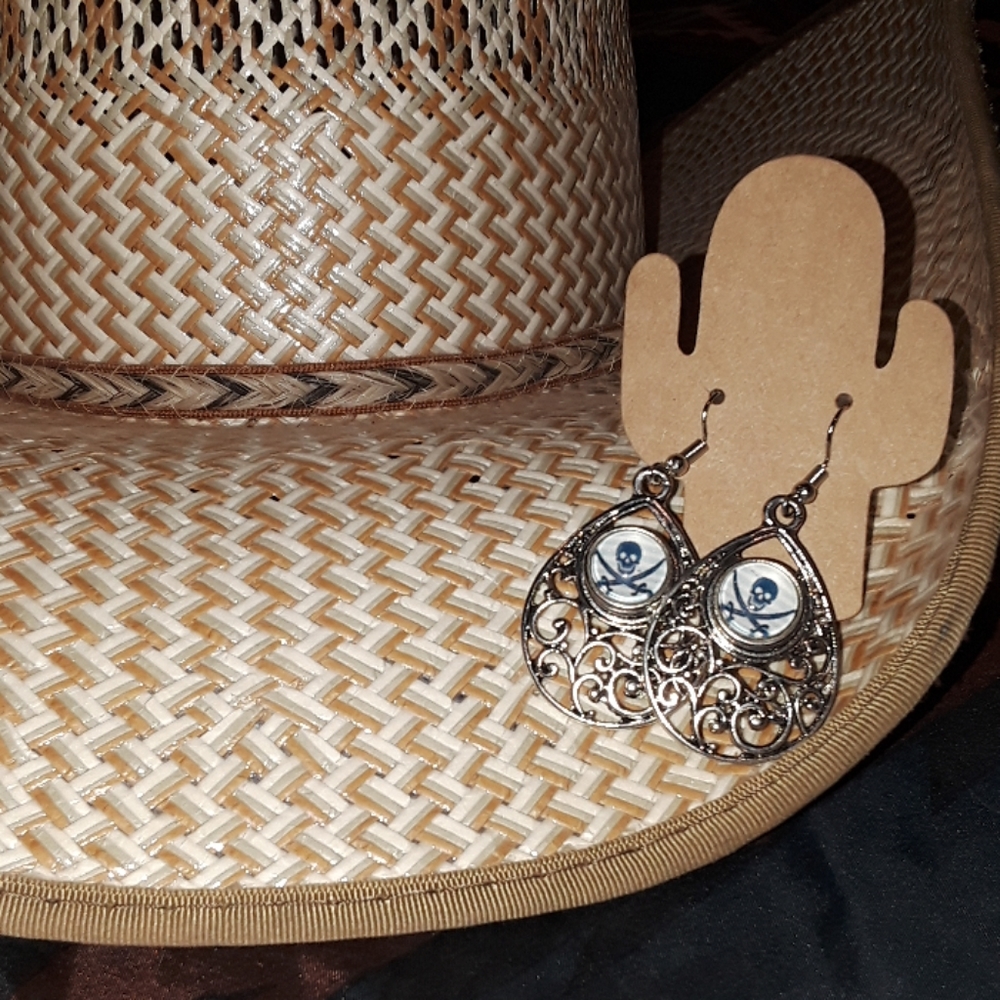 Silver skull earings